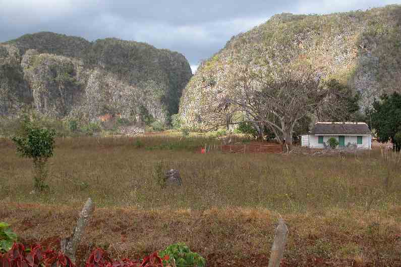 081ValleeVignales.JPG (reduit)